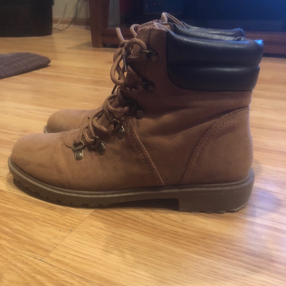 women’s boots